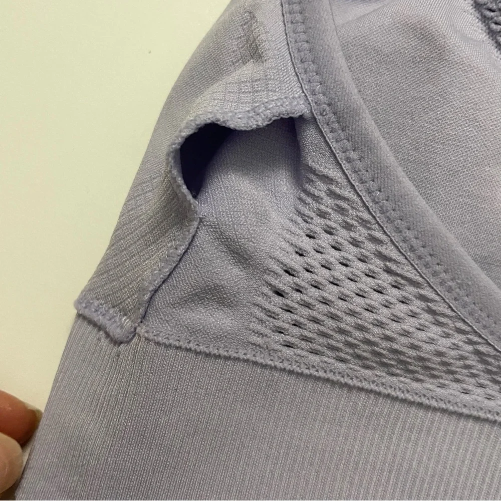 Nike Sports Bra Seamless Light Impact Yoga Pilates Lounge Lavender Purple Dawn